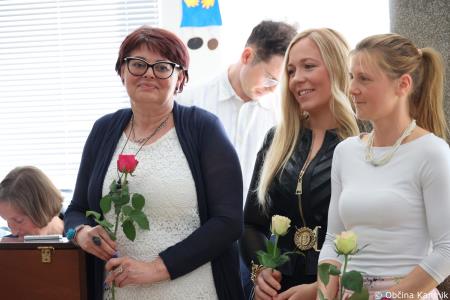 Osnovna šola 27. julij Kamnik že 40 let raste s prepričanjem, da če spoštujemo sebe, bomo znali spoštovati tudi druge (57)